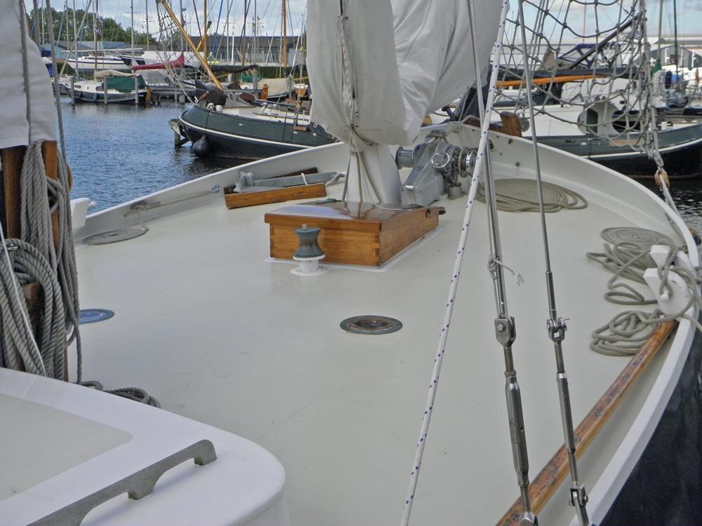 picture Deck equipment